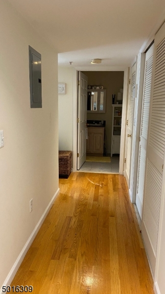 525 Central Ave, Apt 205 Unit: 205