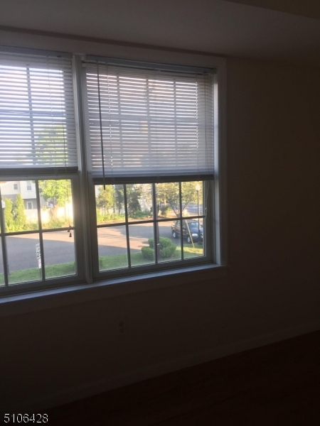 525 Central Ave, Apt 310