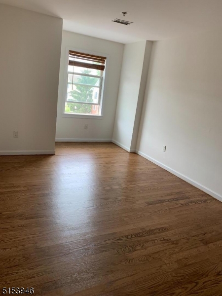 525 Central Ave, Apt 312 Ave Unit: 312