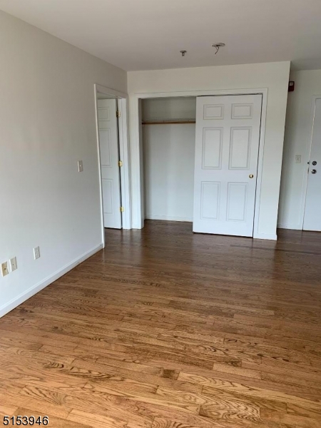 525 Central Ave, Apt 312 Ave Unit: 312