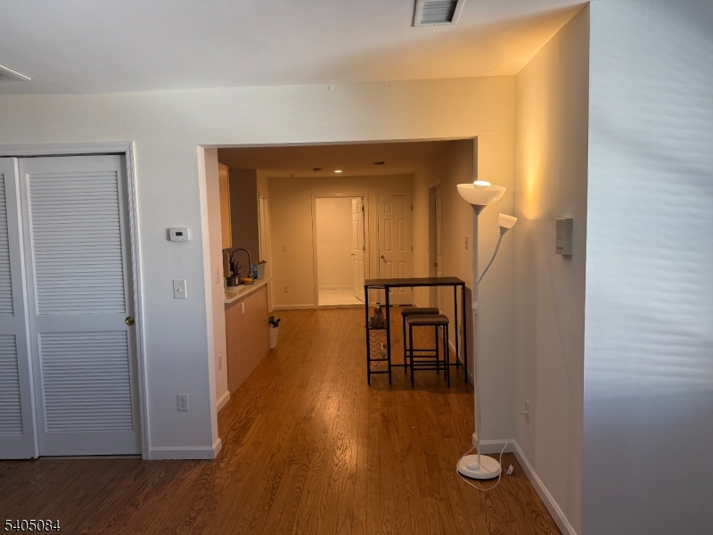 525 Central Ave, Apt 308 308
