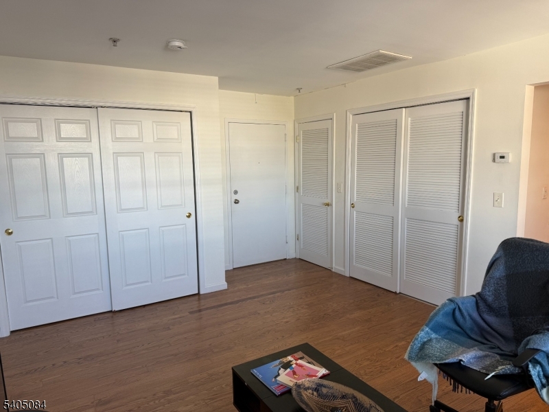 525 Central Ave, Apt 308 308