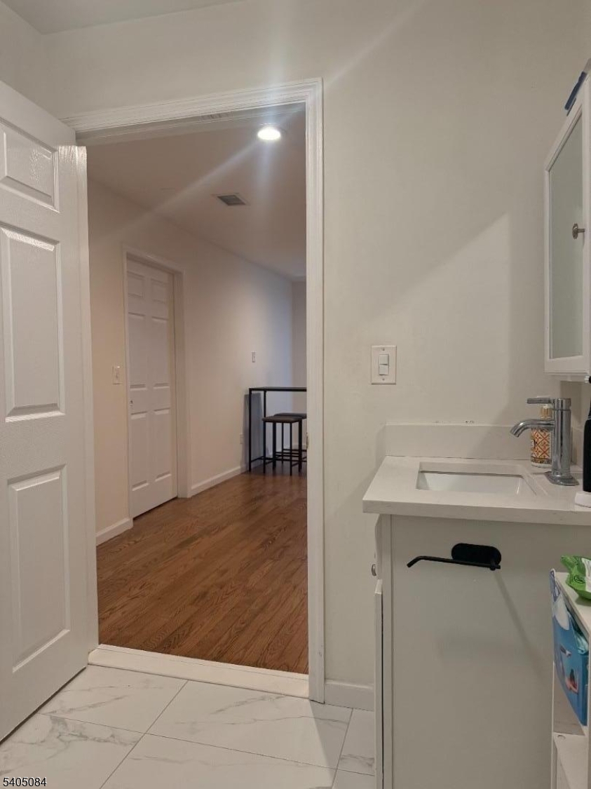 525 Central Ave, Apt 308 308