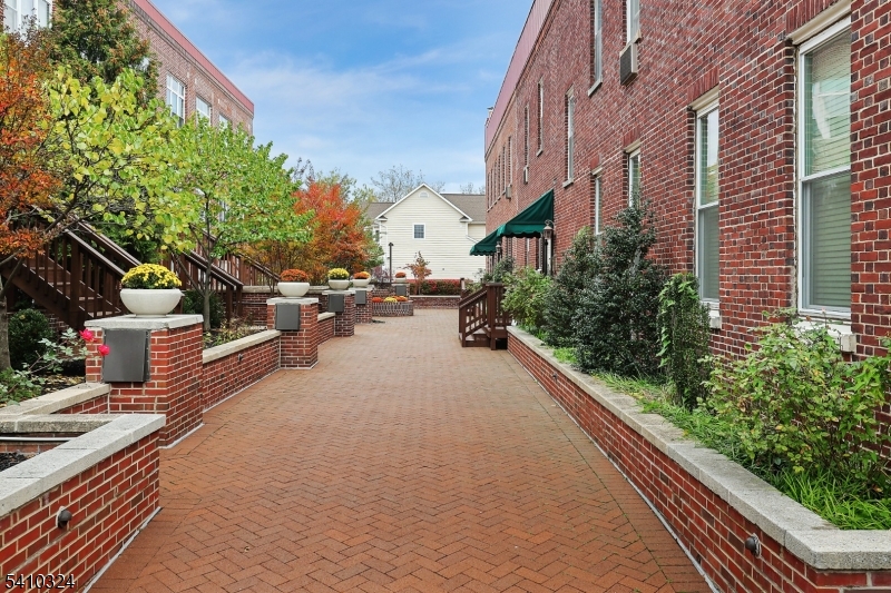 515 Trinity Place, Unit 1ON 1ON