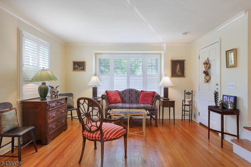 260 Walnut Street, Unit 10 10