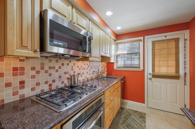 260 Walnut Street, Unit 10 10