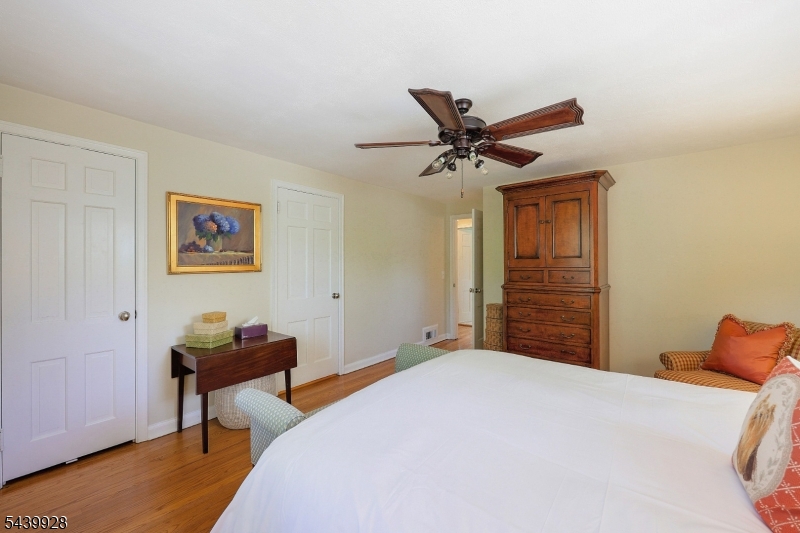 260 Walnut Street, Unit 10 10