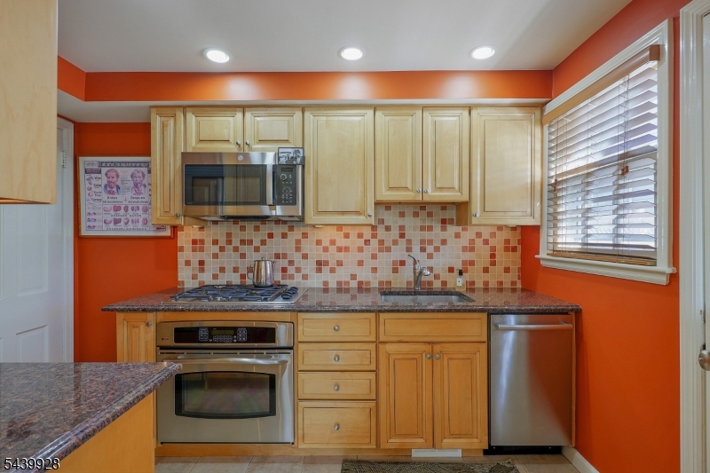 260 Walnut Street, Unit 10 10
