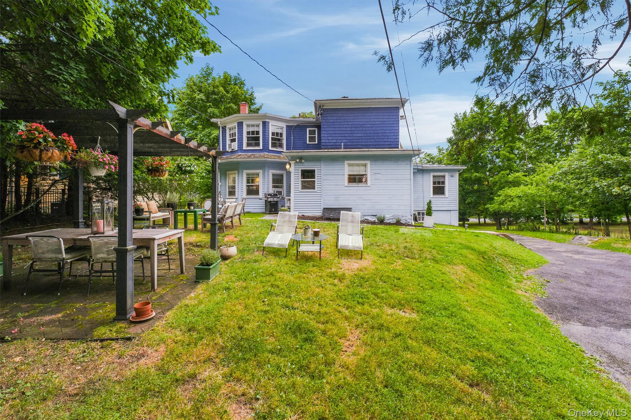 108 Hooker Avenue