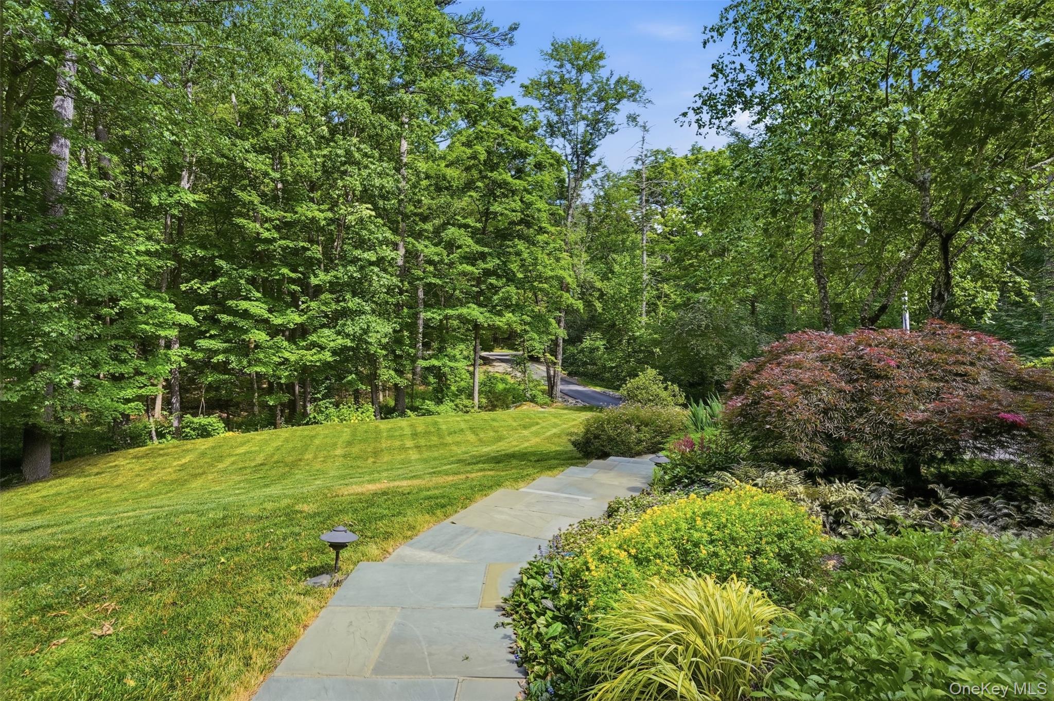 17 Stoutenburgh Drive