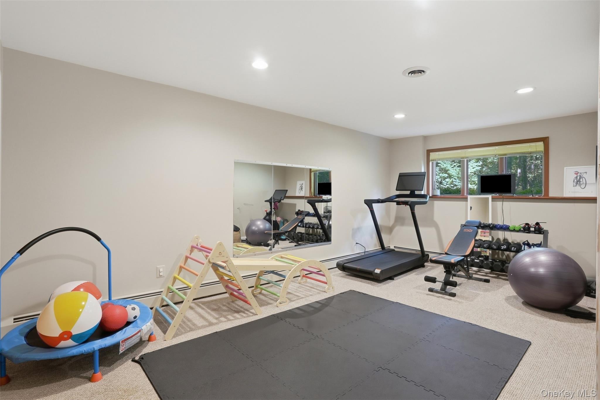 17 Stoutenburgh Drive