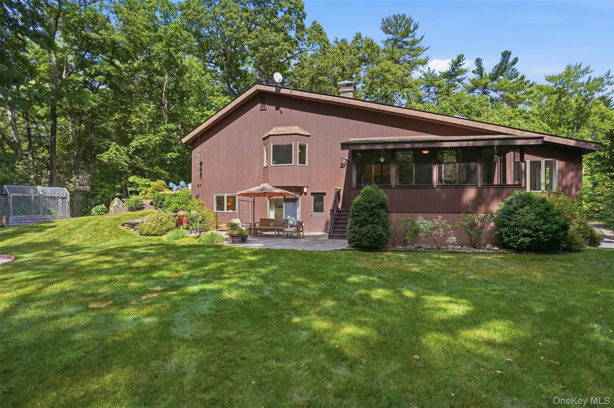 17 Stoutenburgh Drive