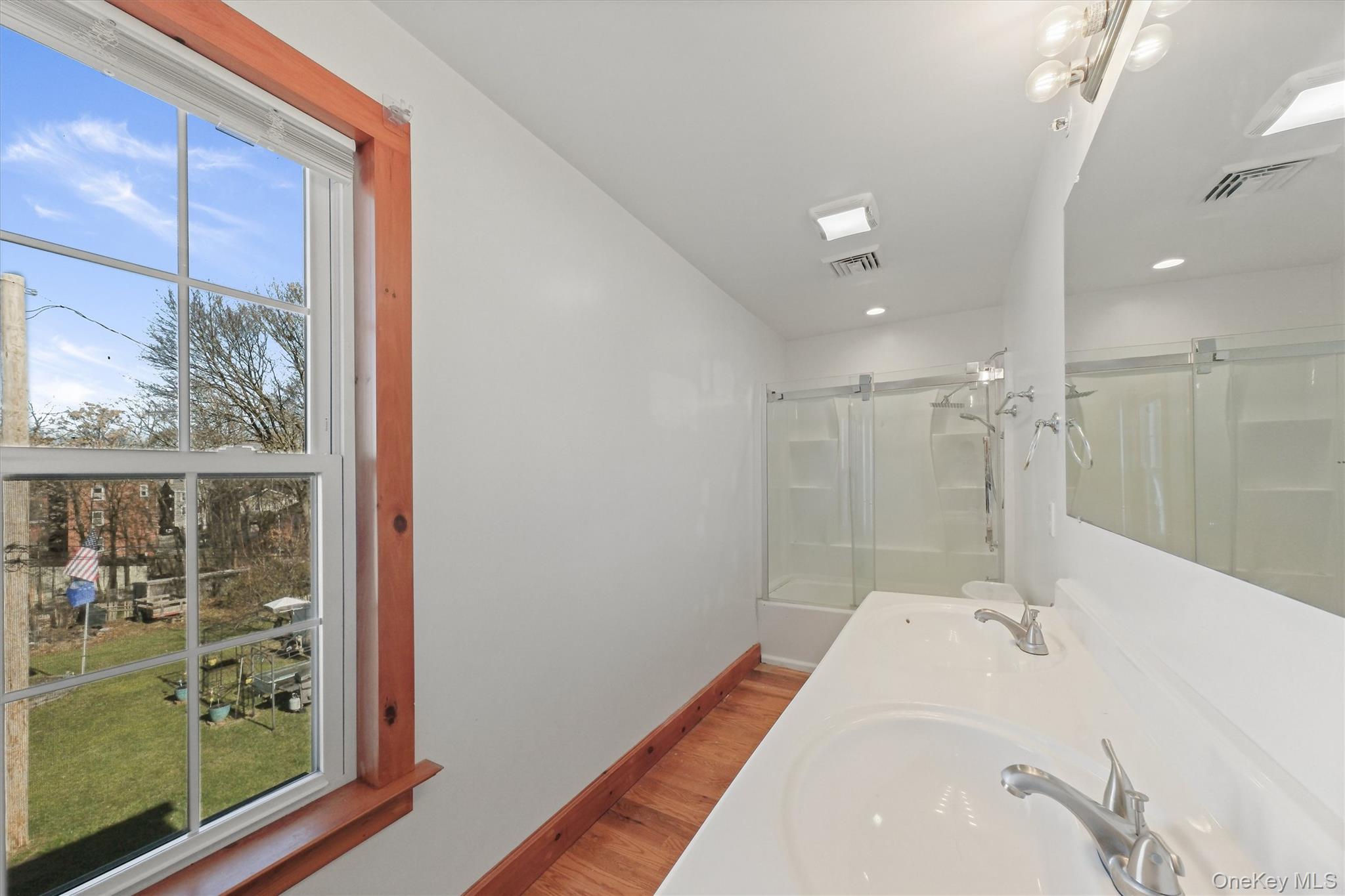 75 Albany Street Unit: 3