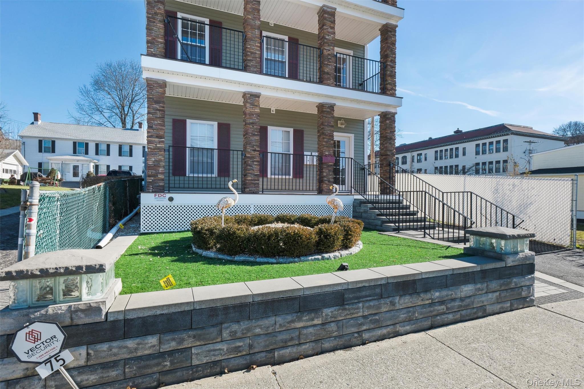75 Albany Street Unit: 3