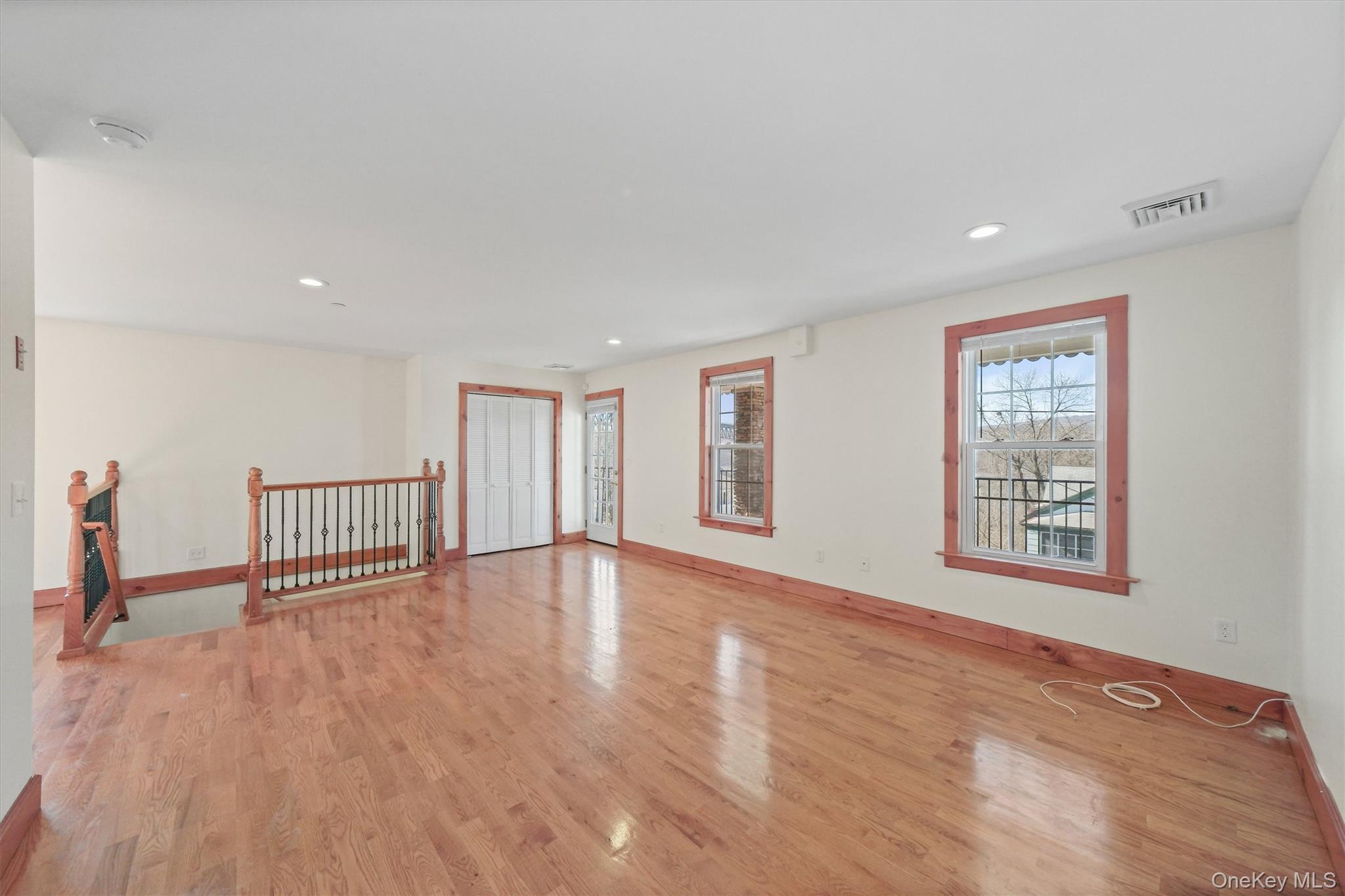 75 Albany Street Unit: 3