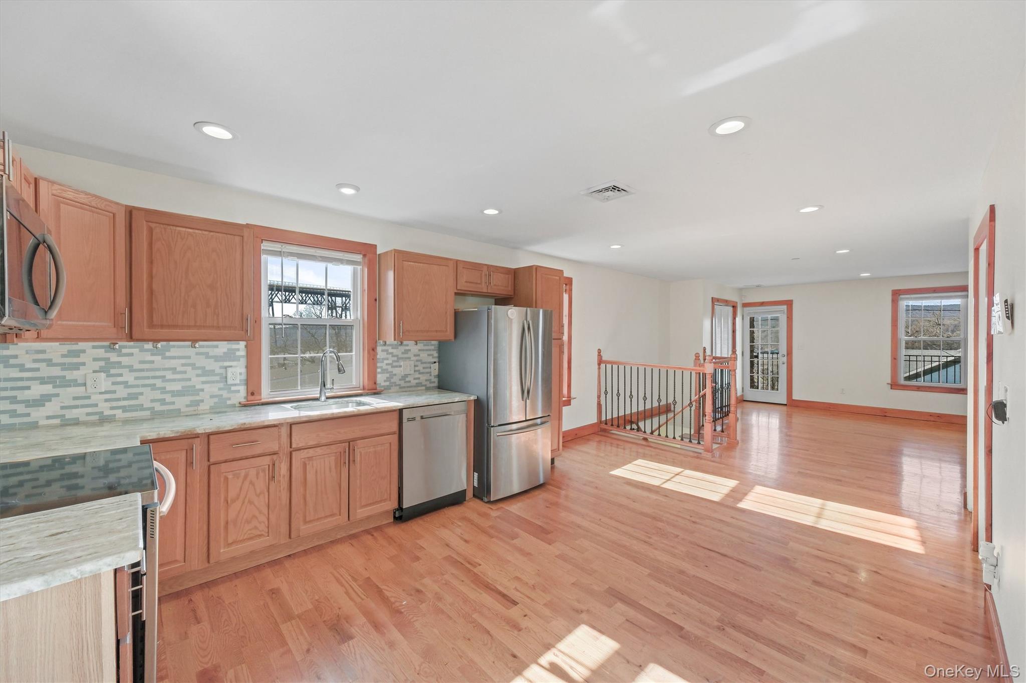 75 Albany Street Unit: 3