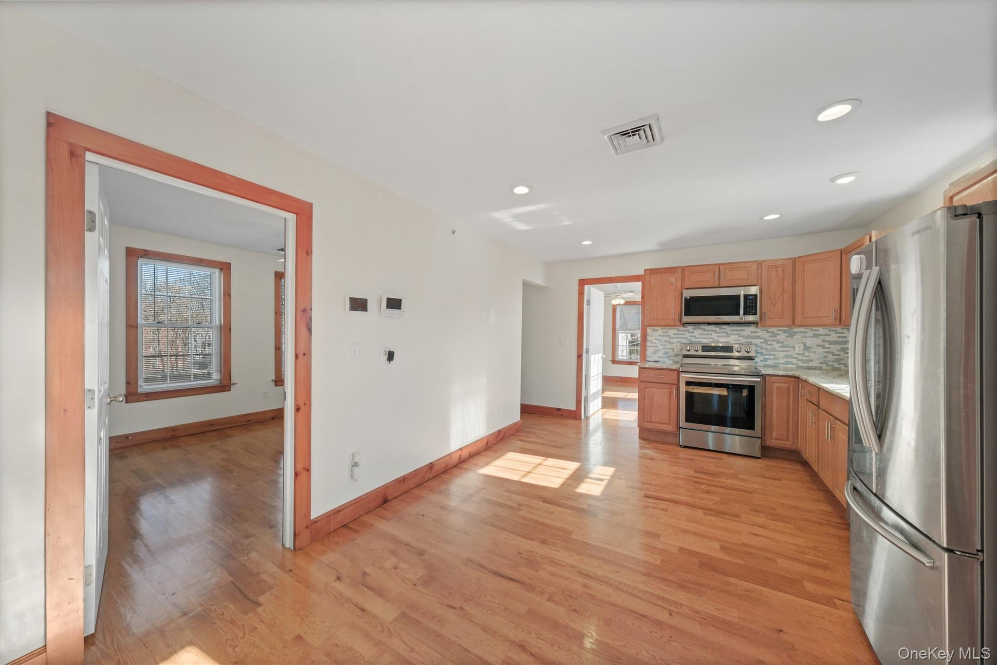 75 Albany Street Unit: 3