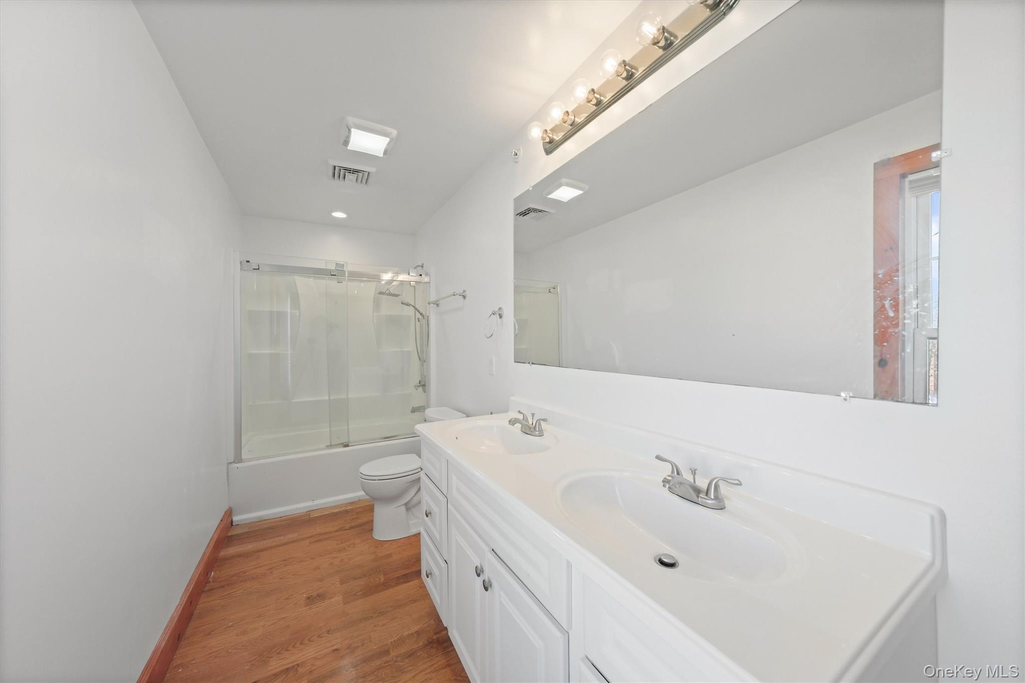 75 Albany Street Unit: 3