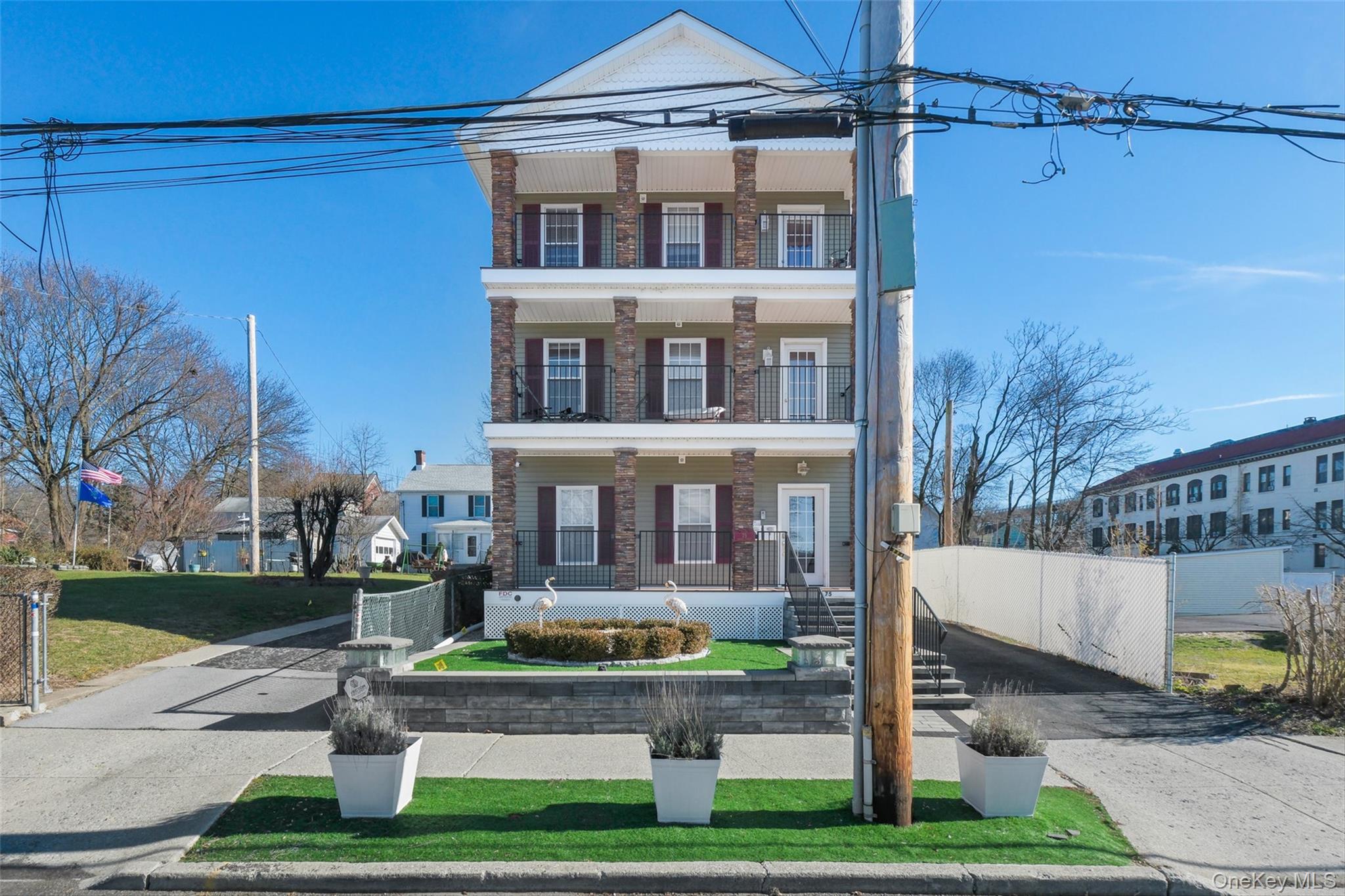 75 Albany Street Unit: 3