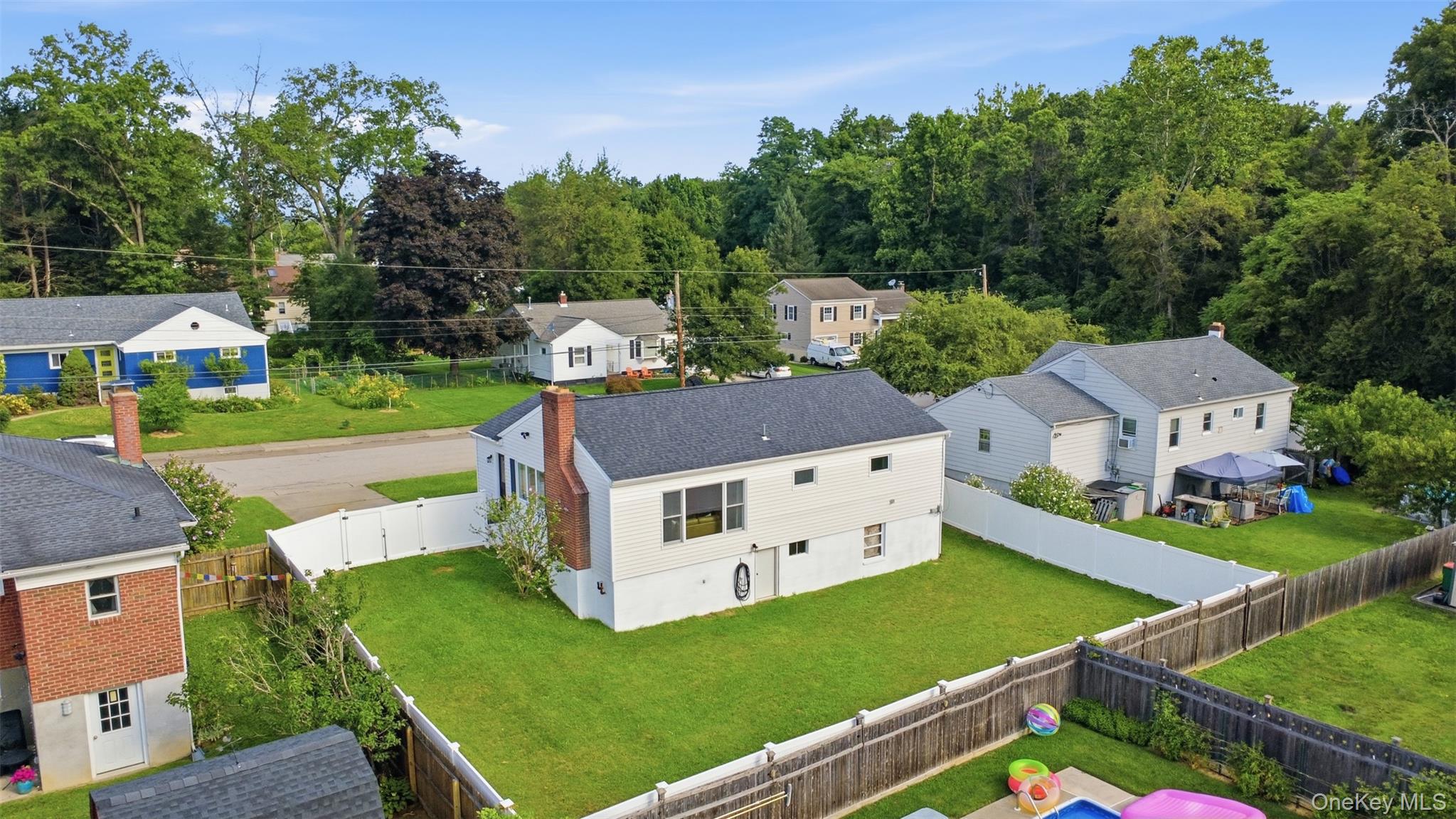 103 W Willow Street