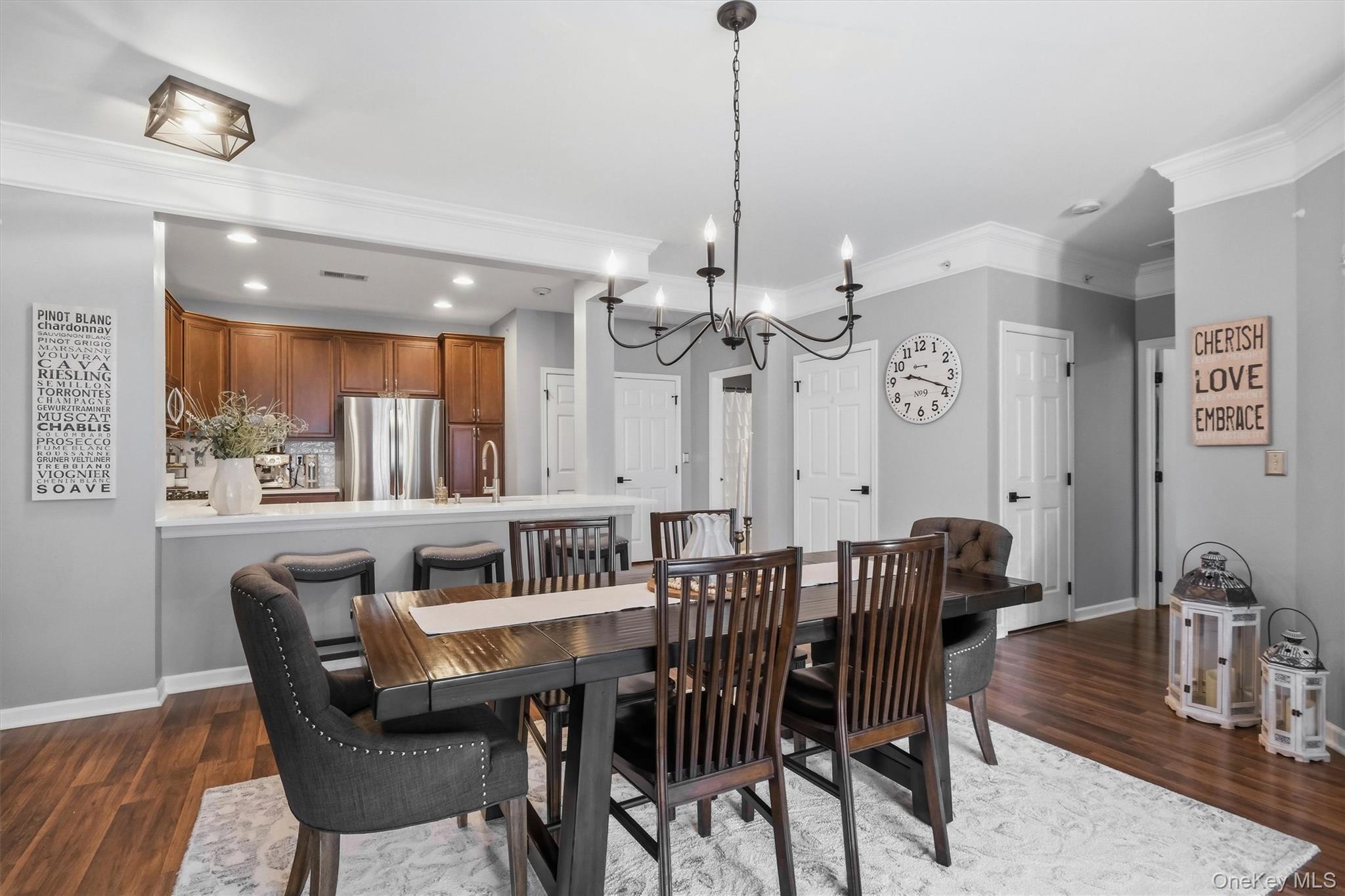 418 Saratoga Lane Unit: 216