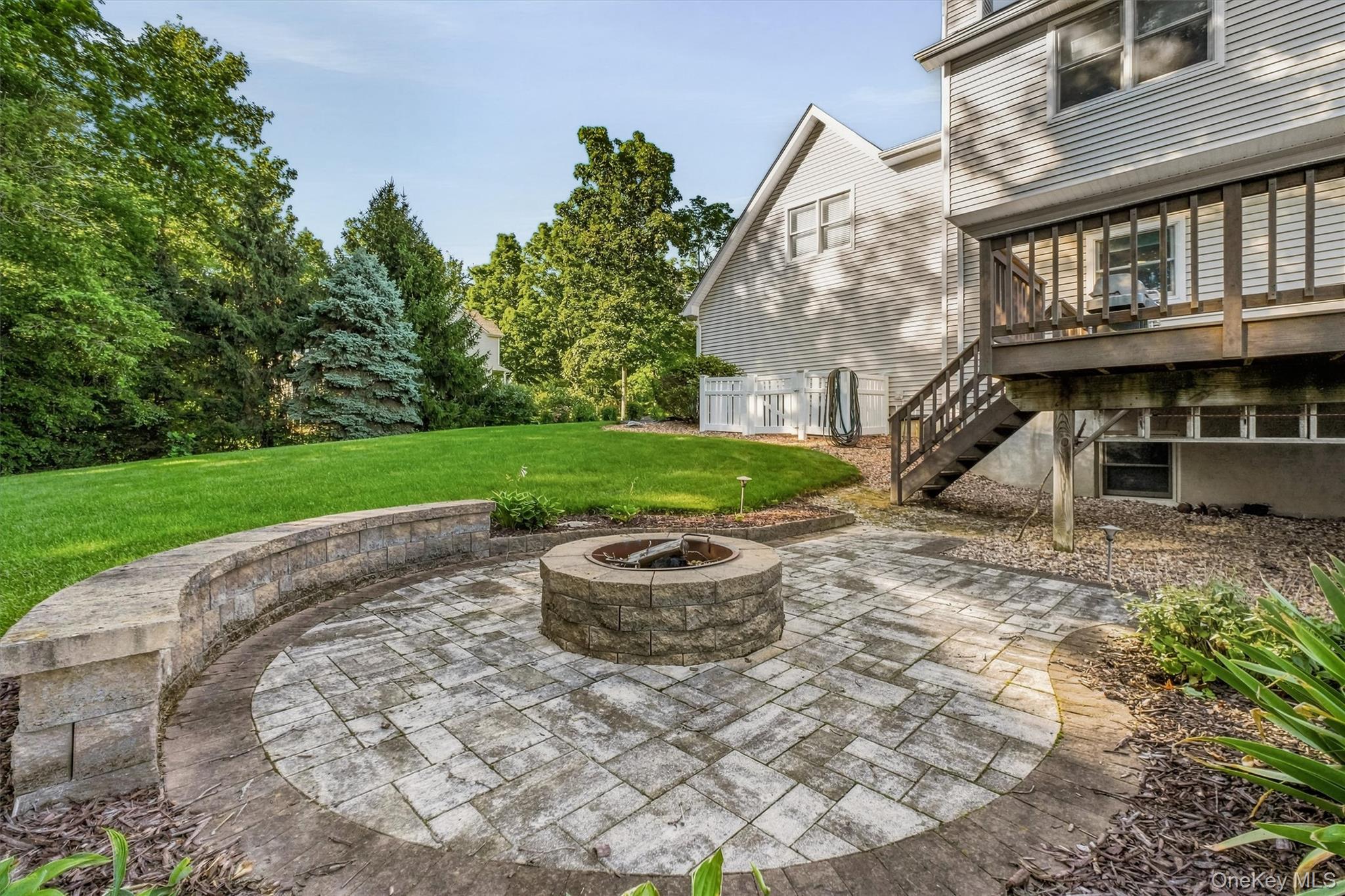 59 Hollyberry Drive