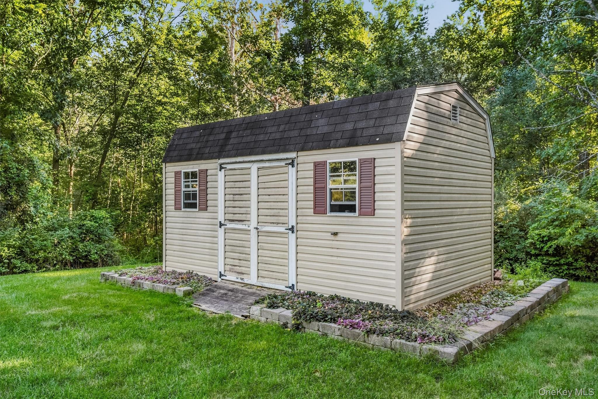 59 Hollyberry Drive