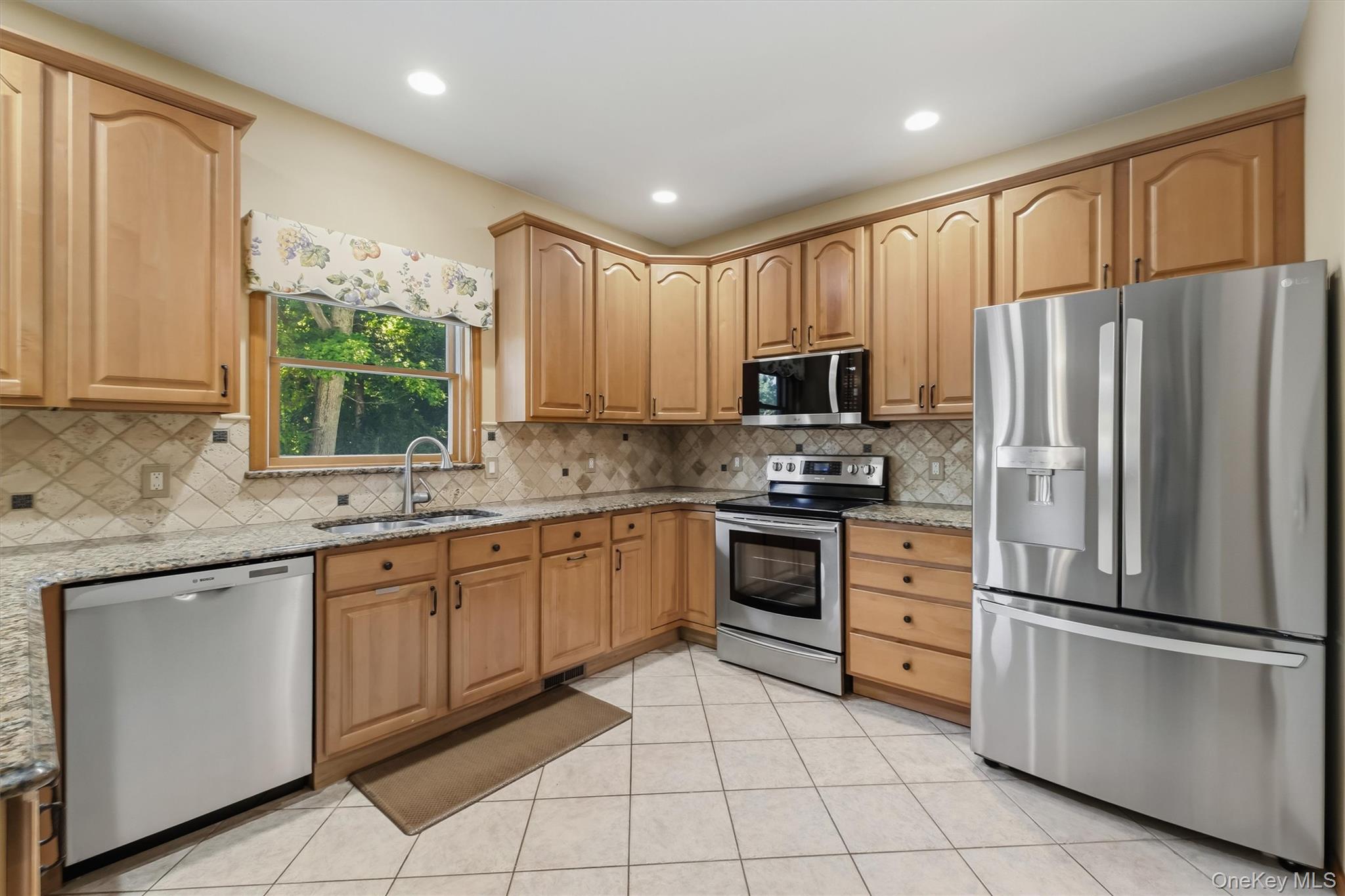 59 Hollyberry Drive