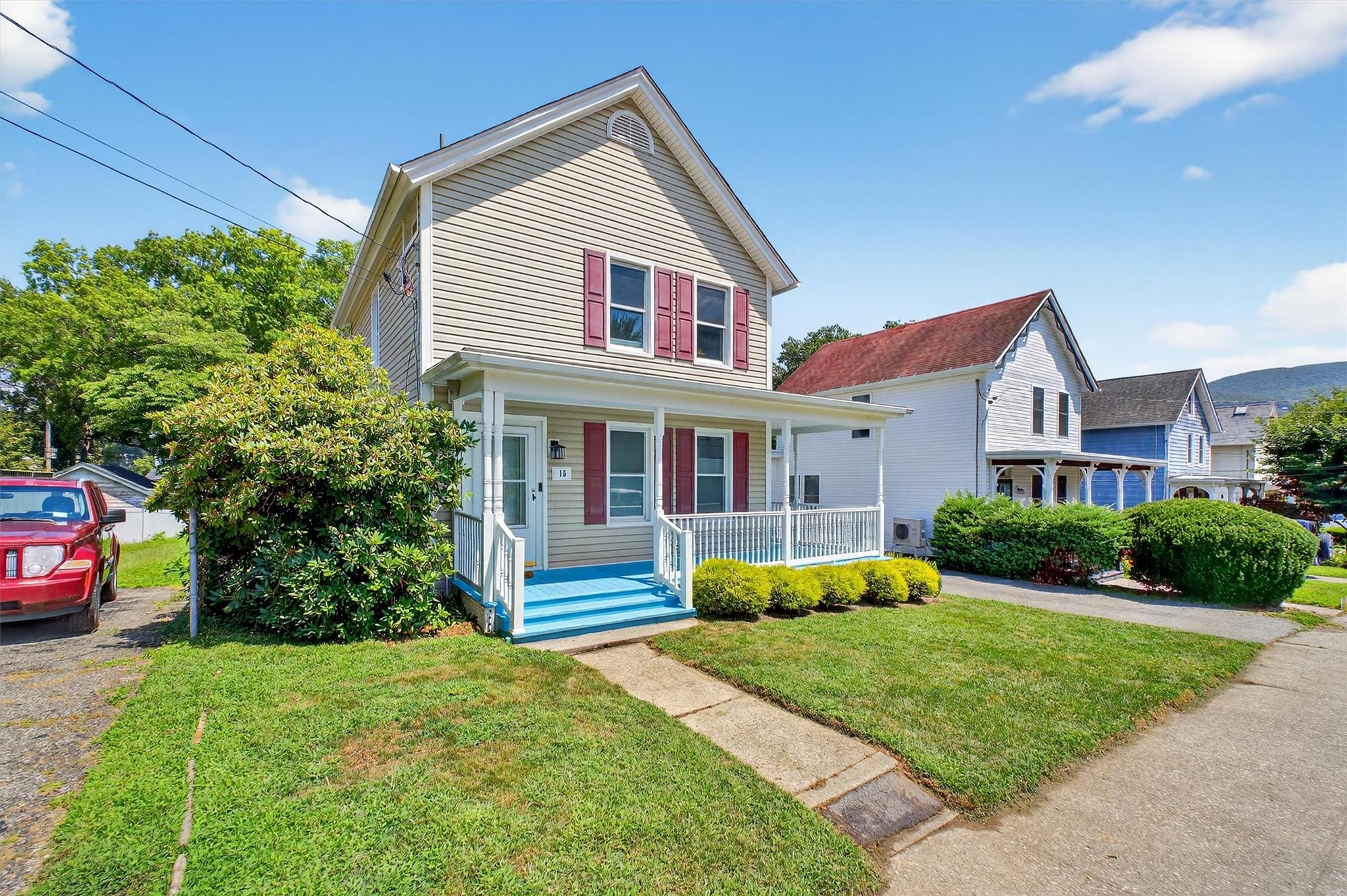 15 Maple Street