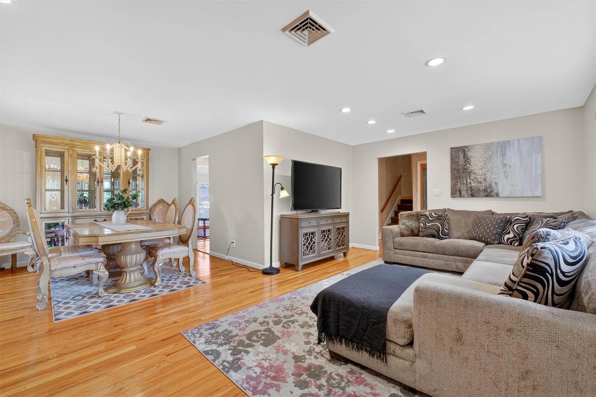 5 Verplanck Avenue