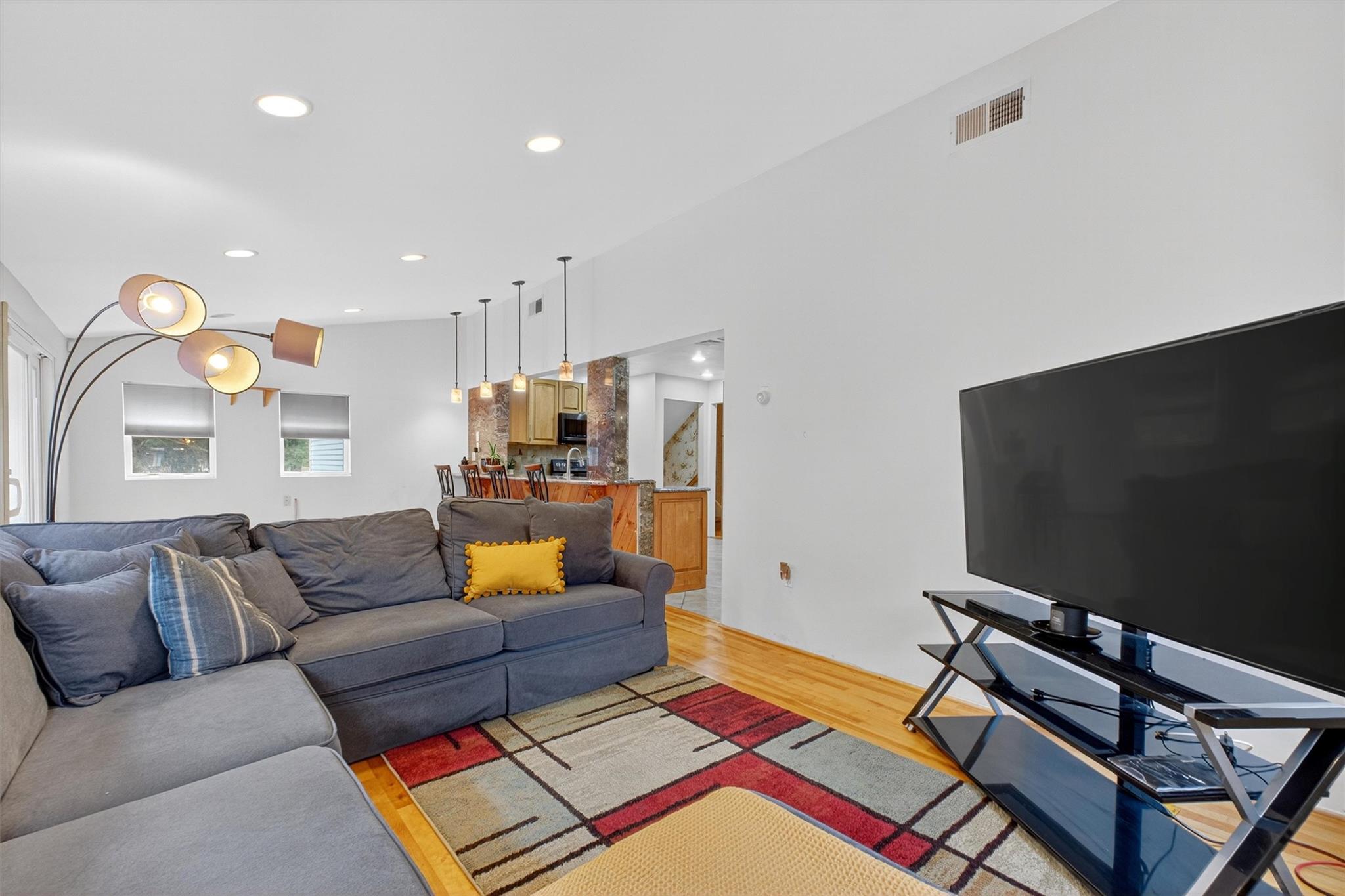 5 Verplanck Avenue