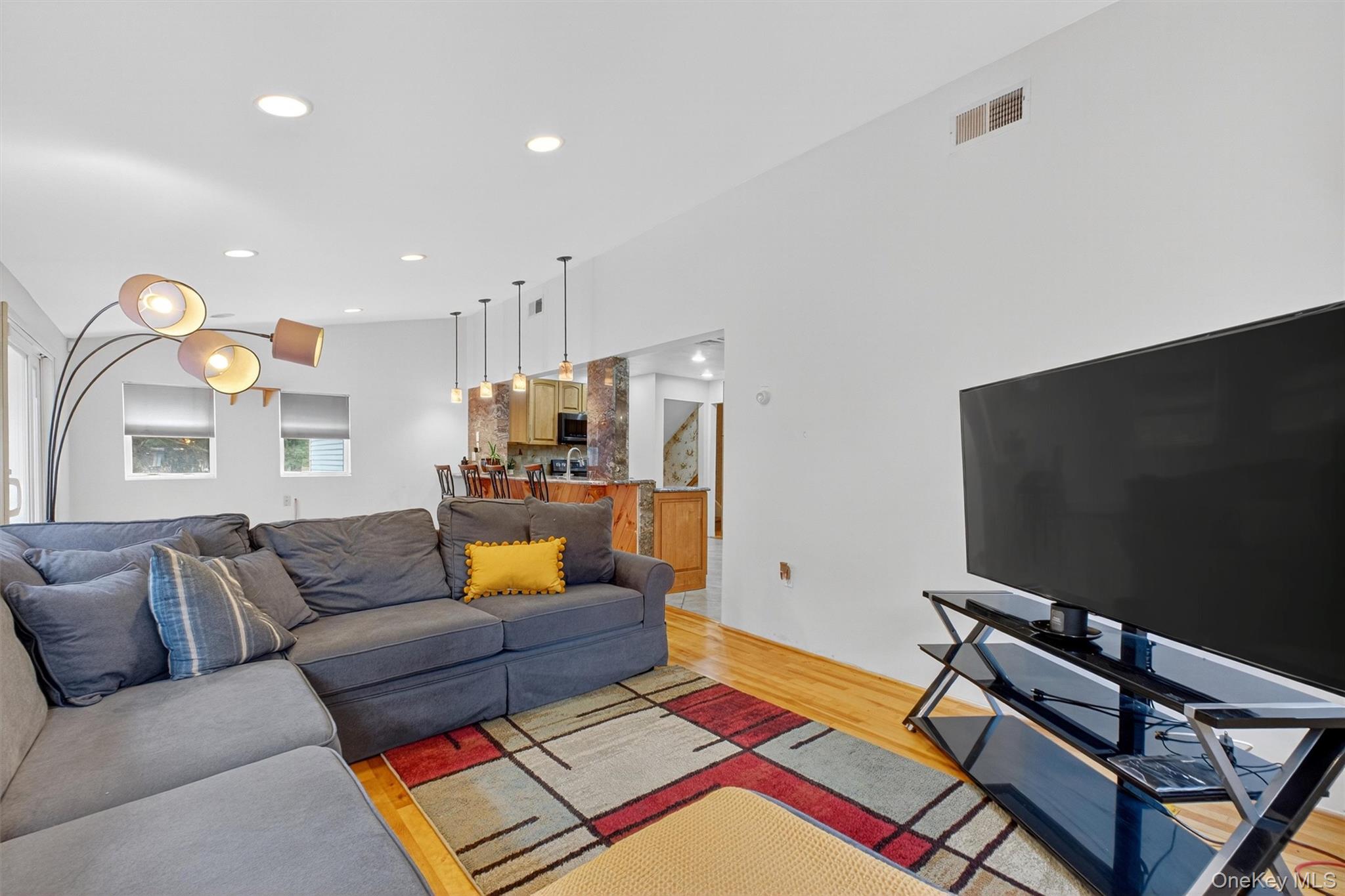 5 Verplanck Avenue