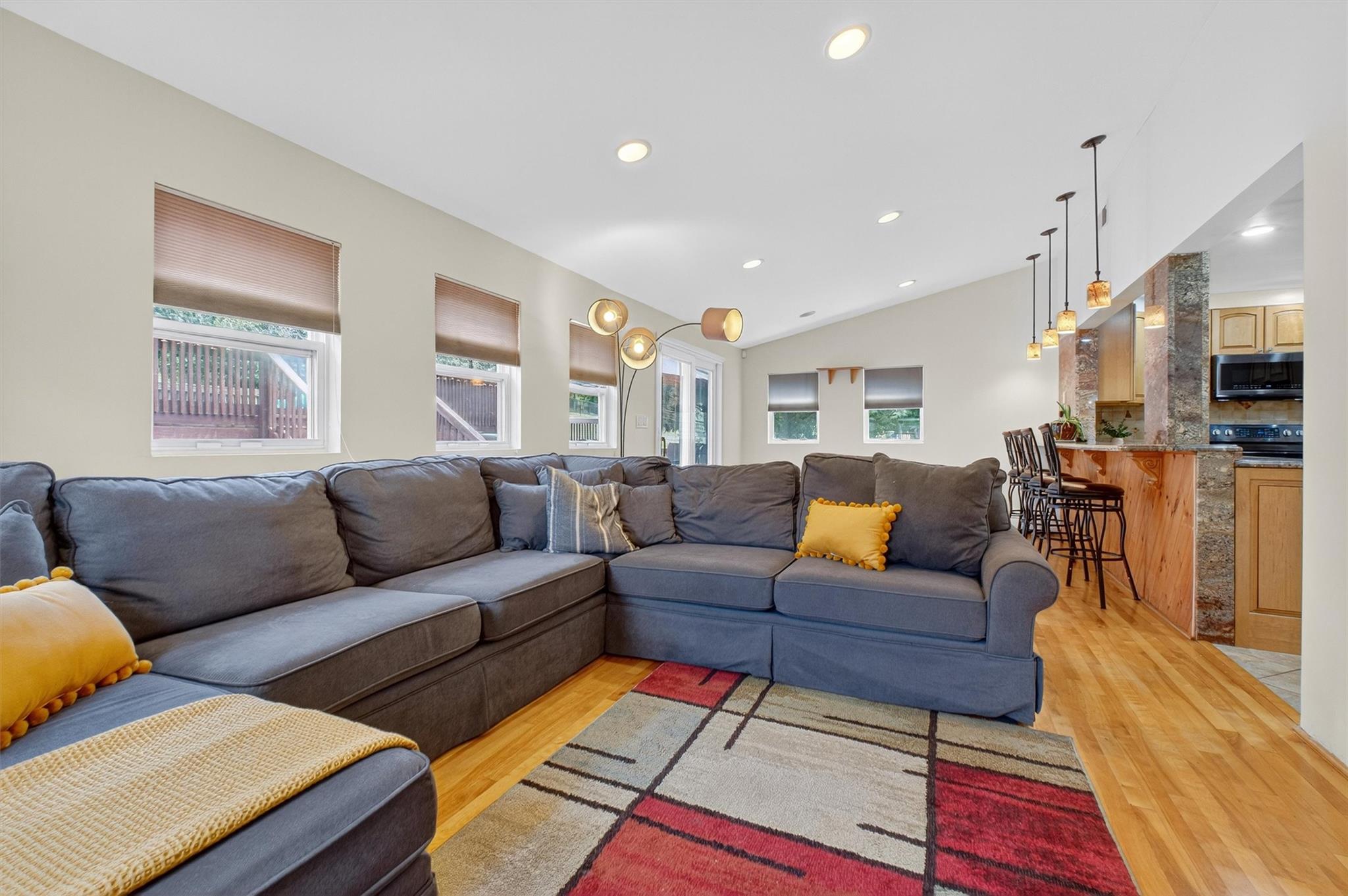 5 Verplanck Avenue