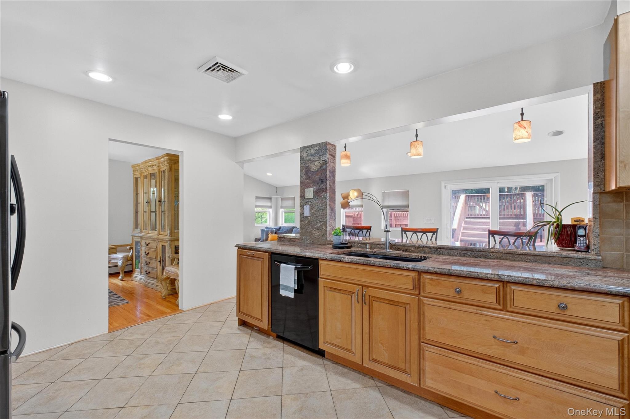 5 Verplanck Avenue
