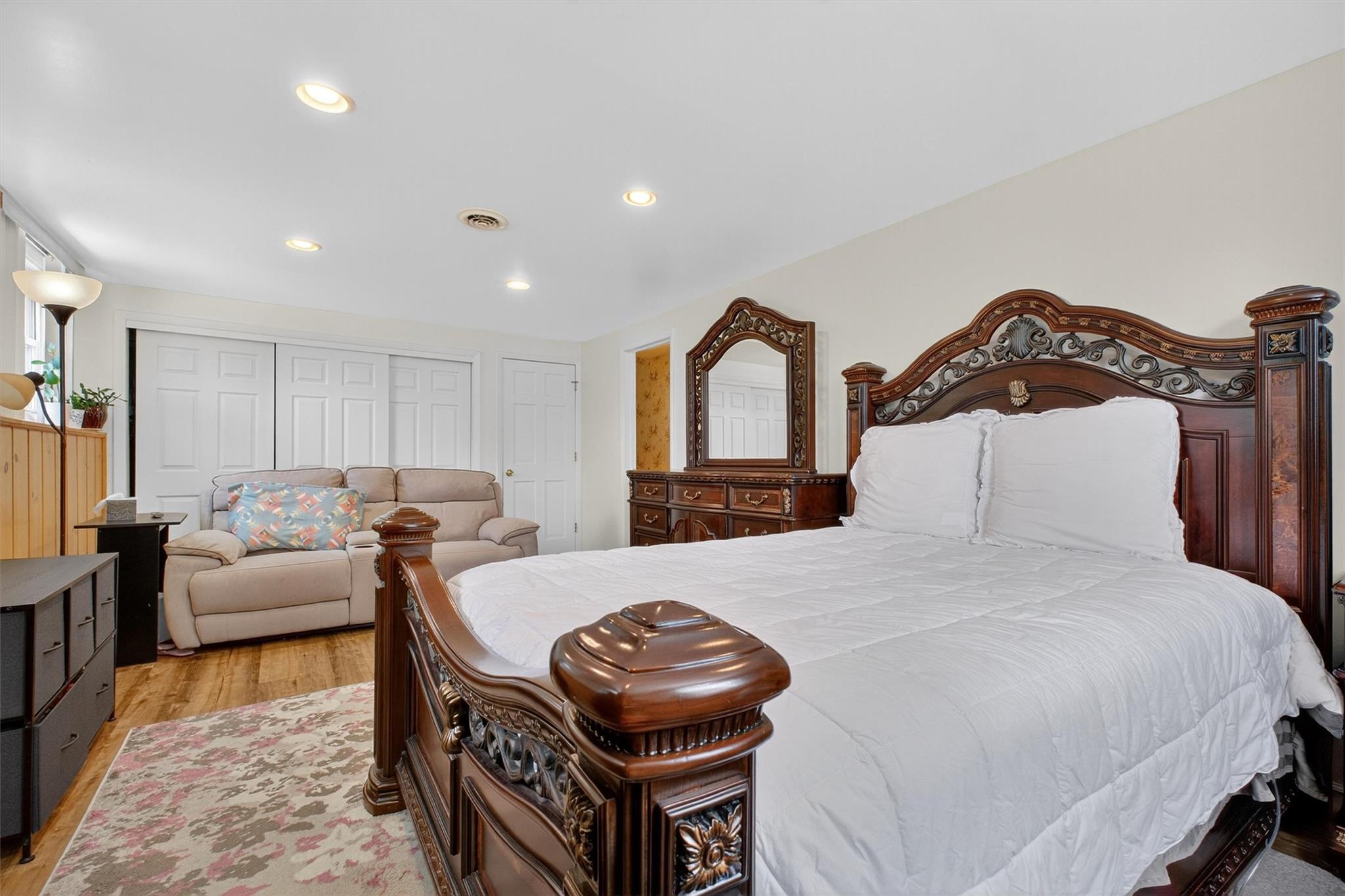 5 Verplanck Avenue