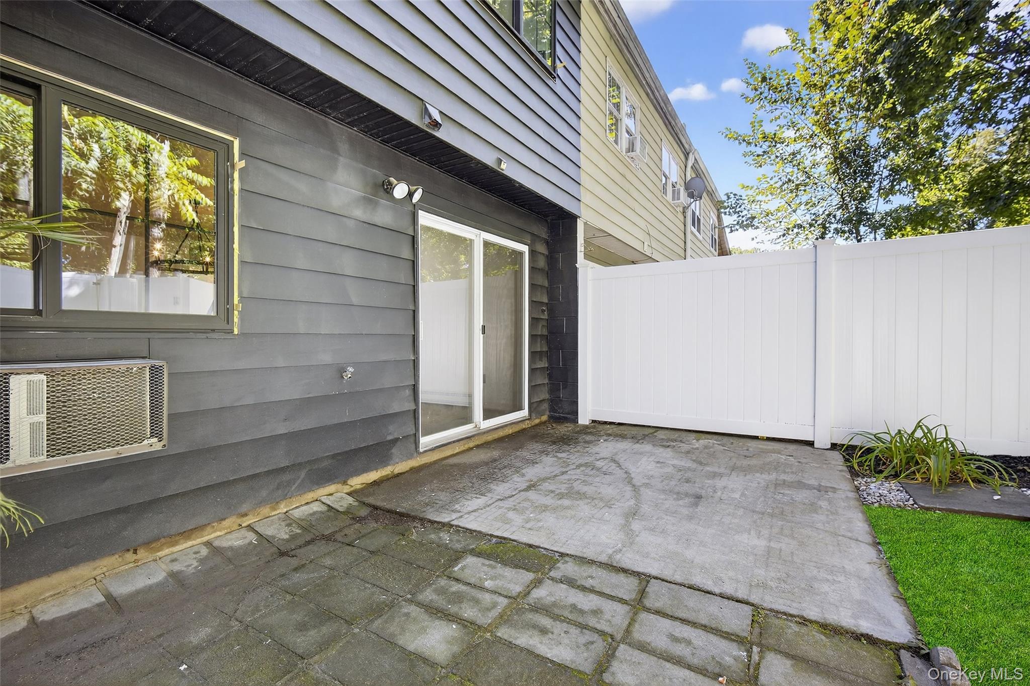 8 Roundtree Court