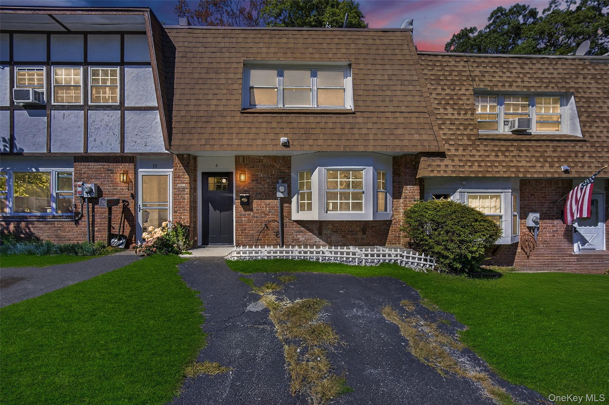 8 Roundtree Court