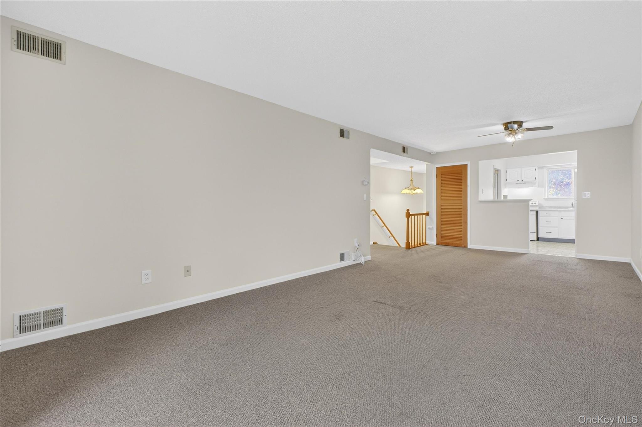 26 Cooper Road Unit: 715