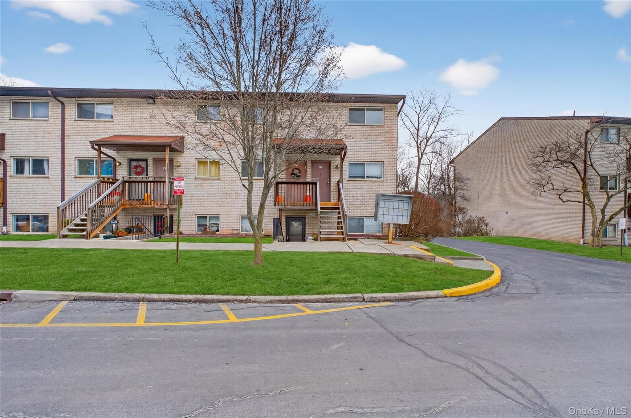 26 Cooper Road Unit: 715