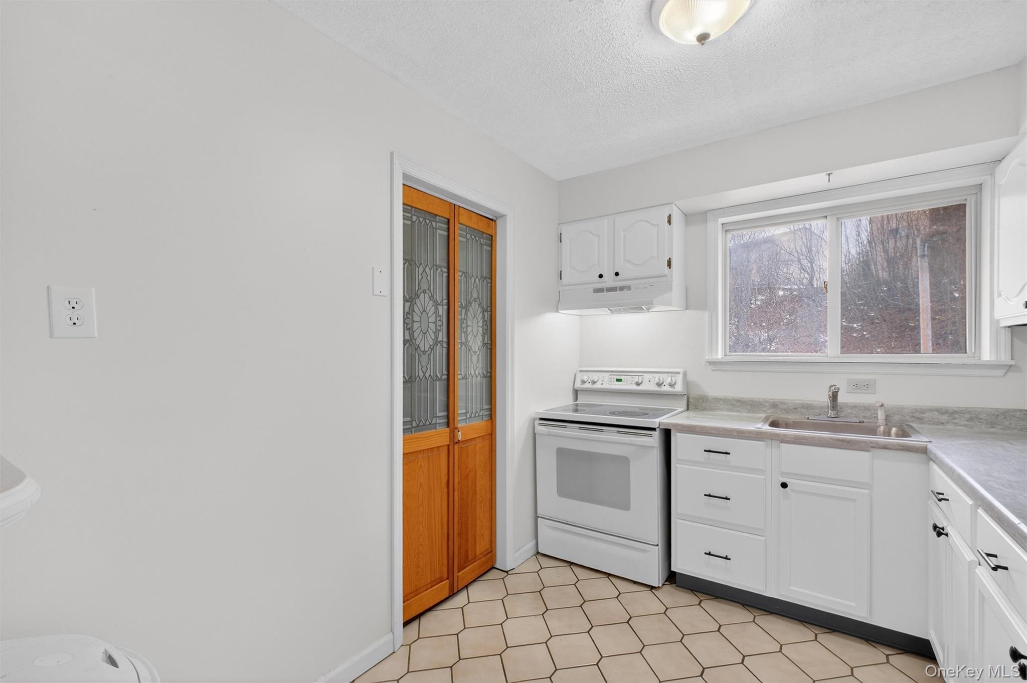 26 Cooper Road Unit: 715