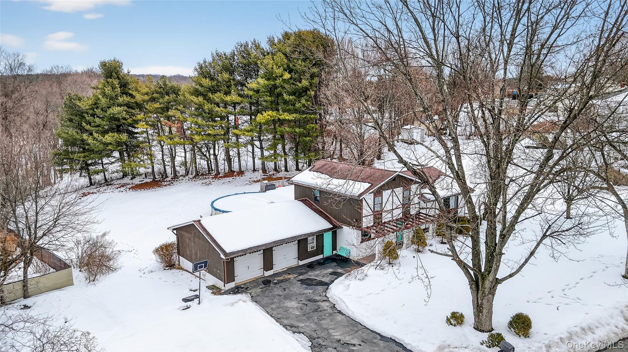 100 Watch Hill Drive