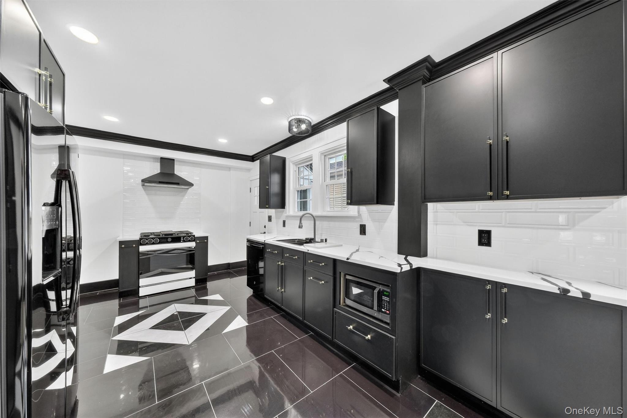 32 Dutchess Terrace