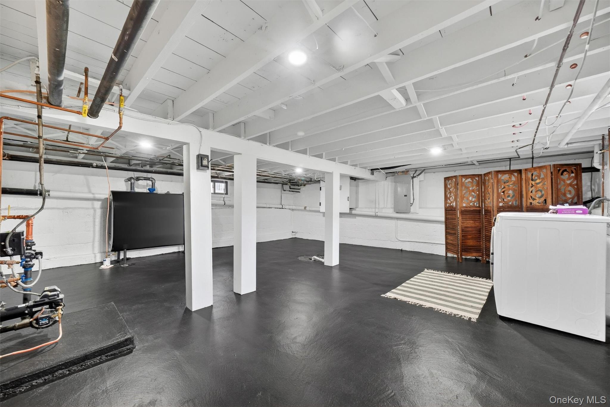 32 Dutchess Terrace