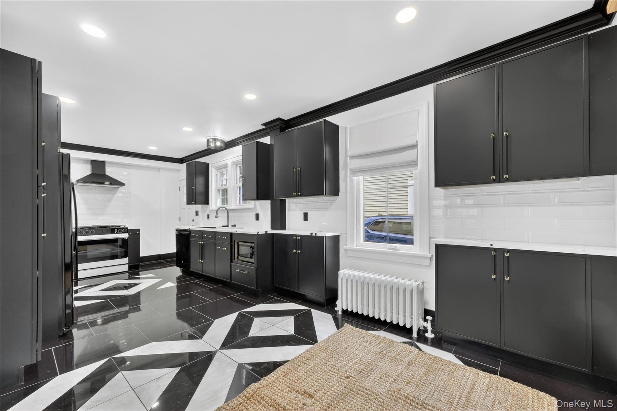 32 Dutchess Terrace