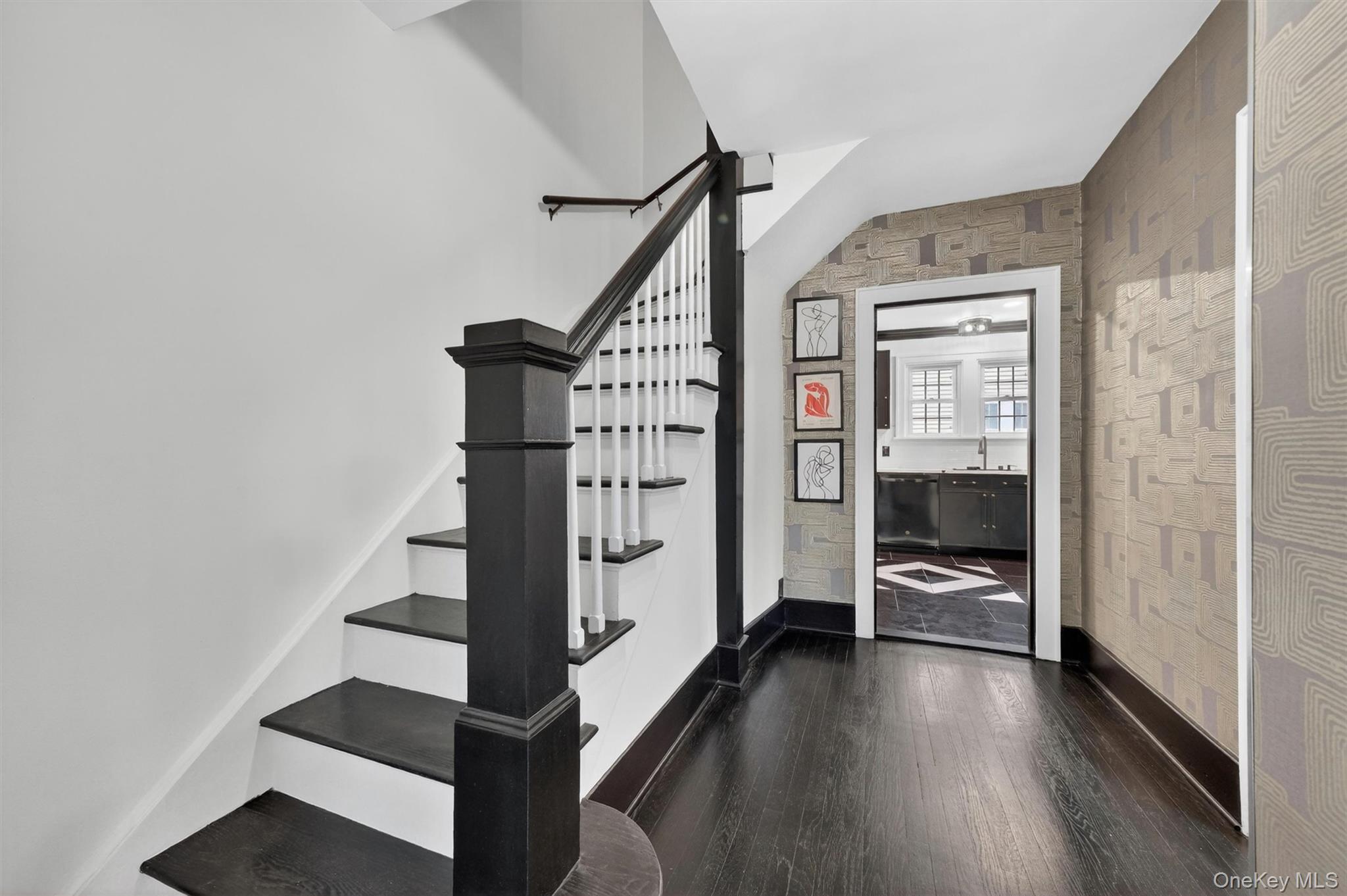 32 Dutchess Terrace