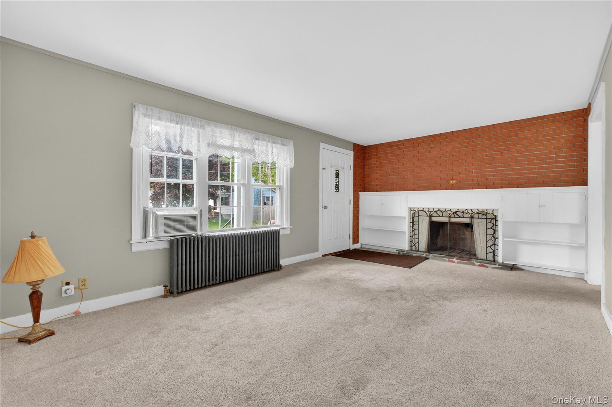 17 Holt Road