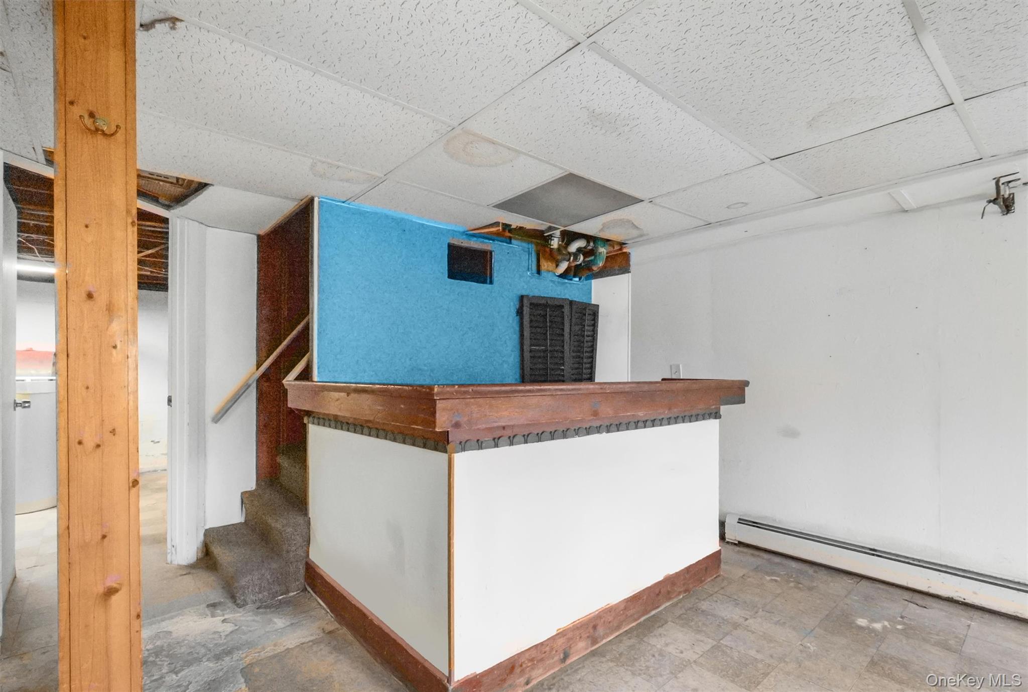 17 Holt Road