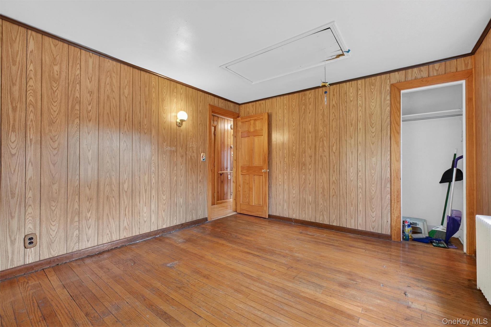 17 Holt Road