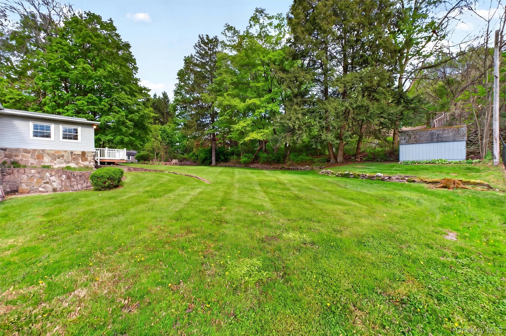 17 Holt Road