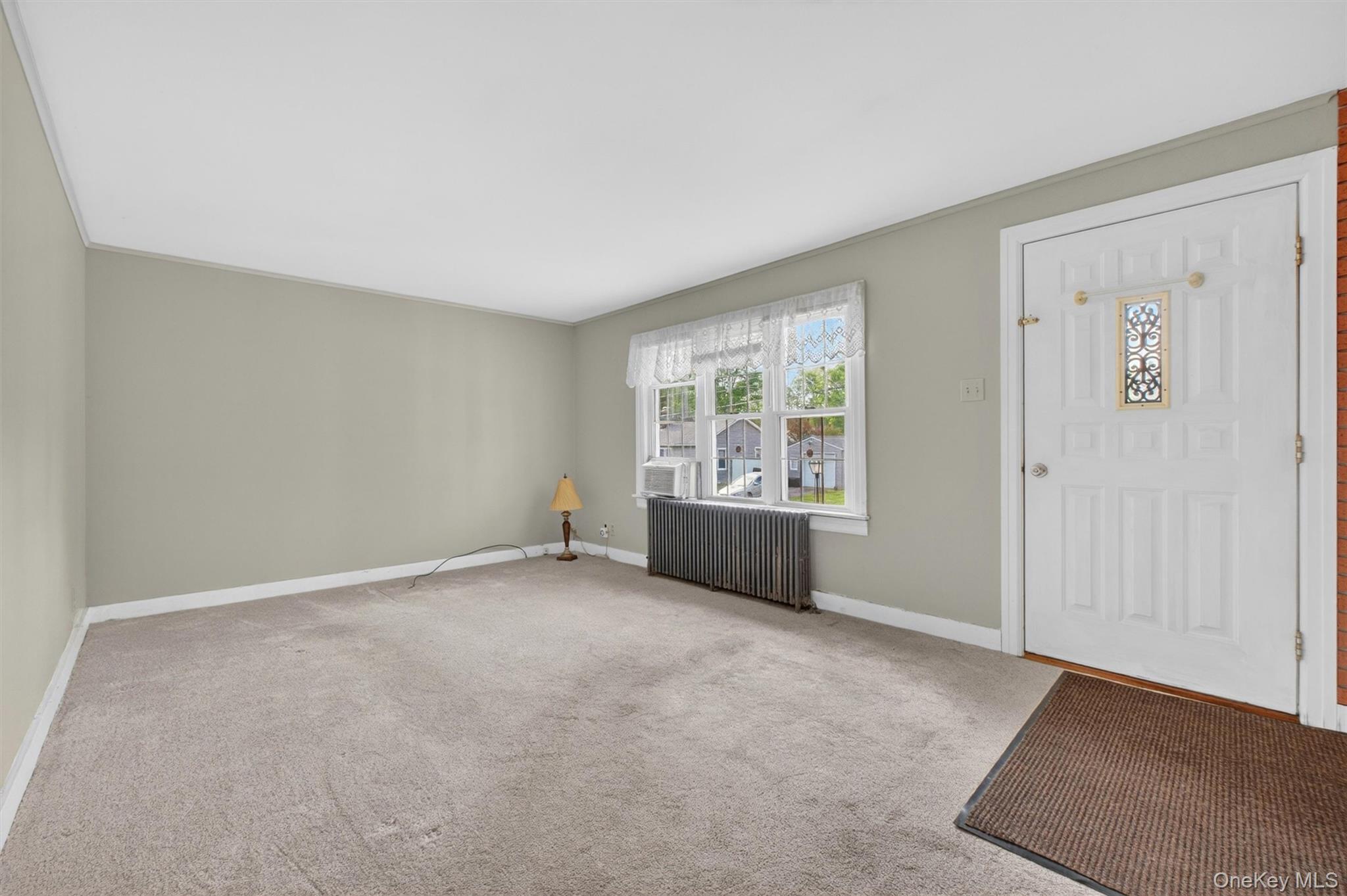 17 Holt Road